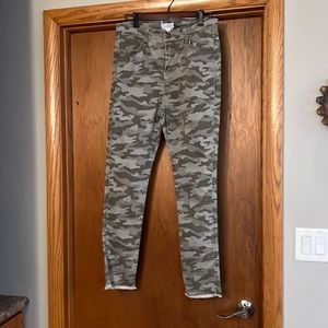 Camo jeans size large